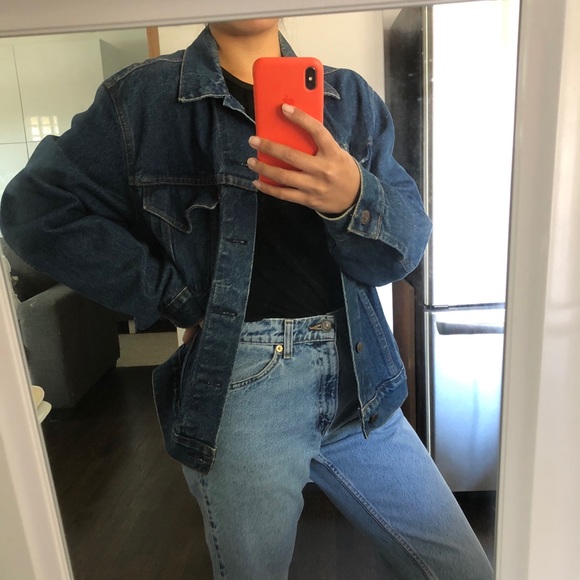Vintage Levi’s Oversized Jean Jacket - Picture 3 of 8